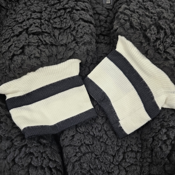 EXPRESS Sherpa Pullover Quarter Zip - Picture 4 of 10